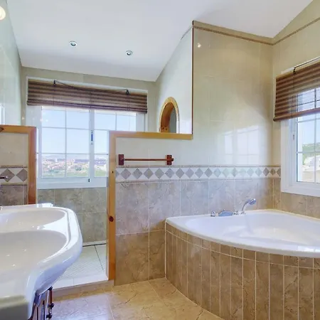 Casa Lee Estepona